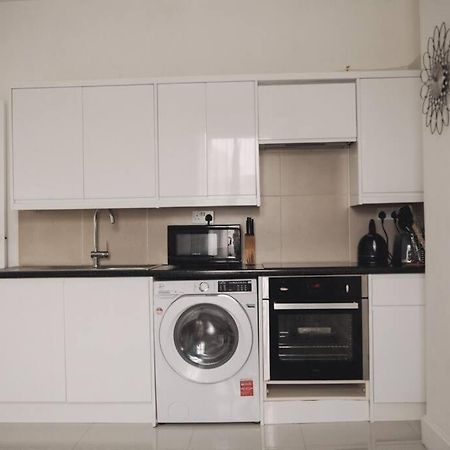 3 Bed Flat With Balcony Central ロンドン エクステリア 写真