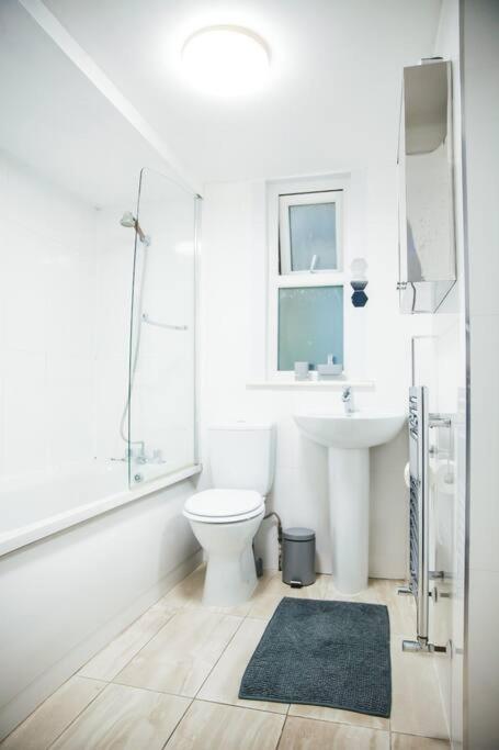 3 Bed Flat With Balcony Central ロンドン エクステリア 写真