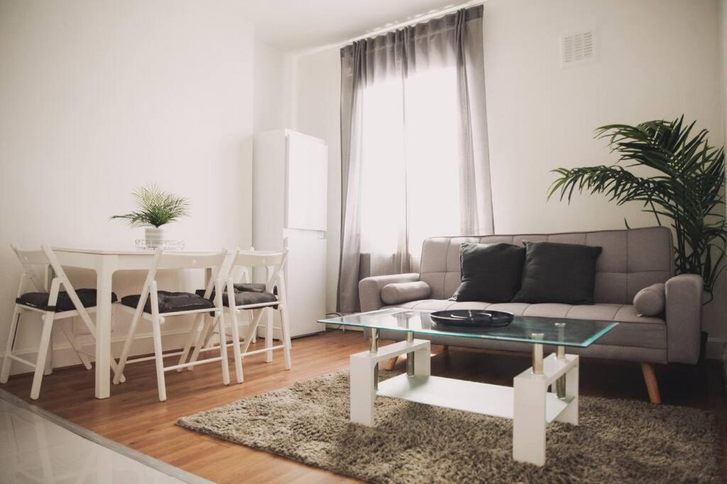 3 Bed Flat With Balcony Central ロンドン エクステリア 写真