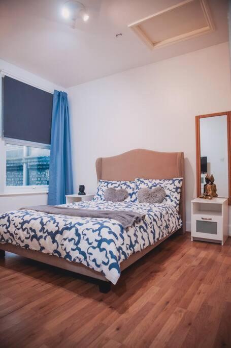 3 Bed Flat With Balcony Central ロンドン エクステリア 写真