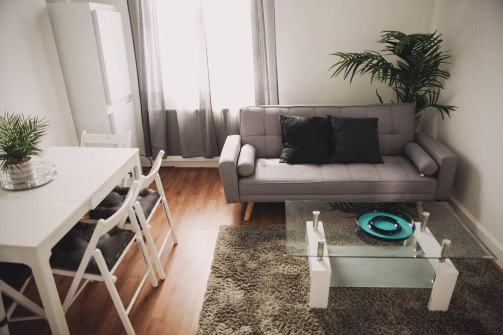 3 Bed Flat With Balcony Central ロンドン エクステリア 写真