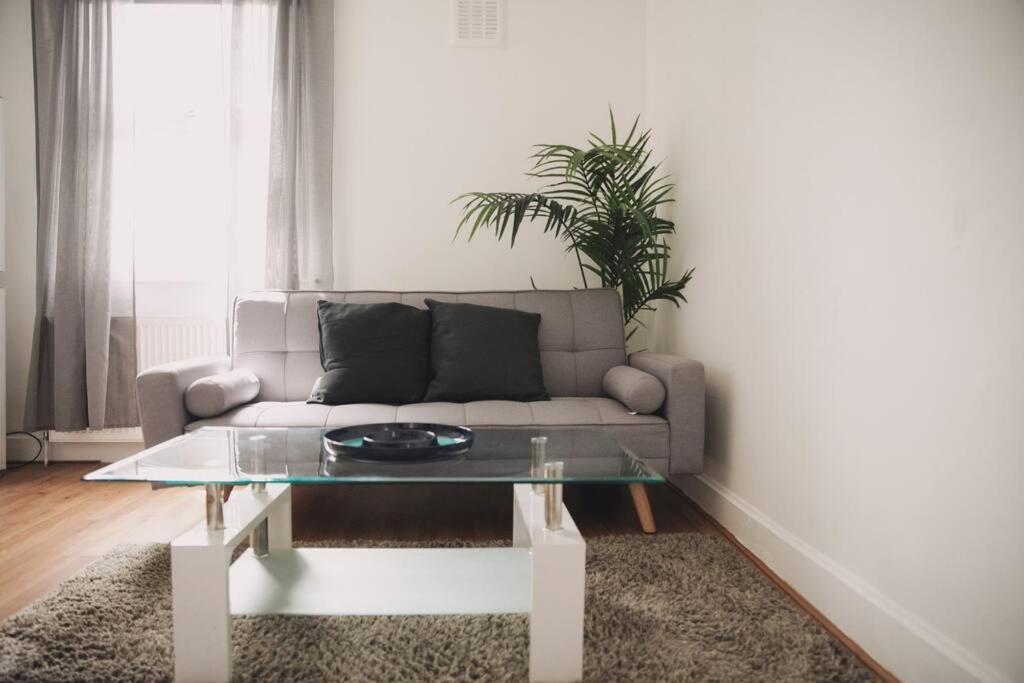 3 Bed Flat With Balcony Central ロンドン エクステリア 写真